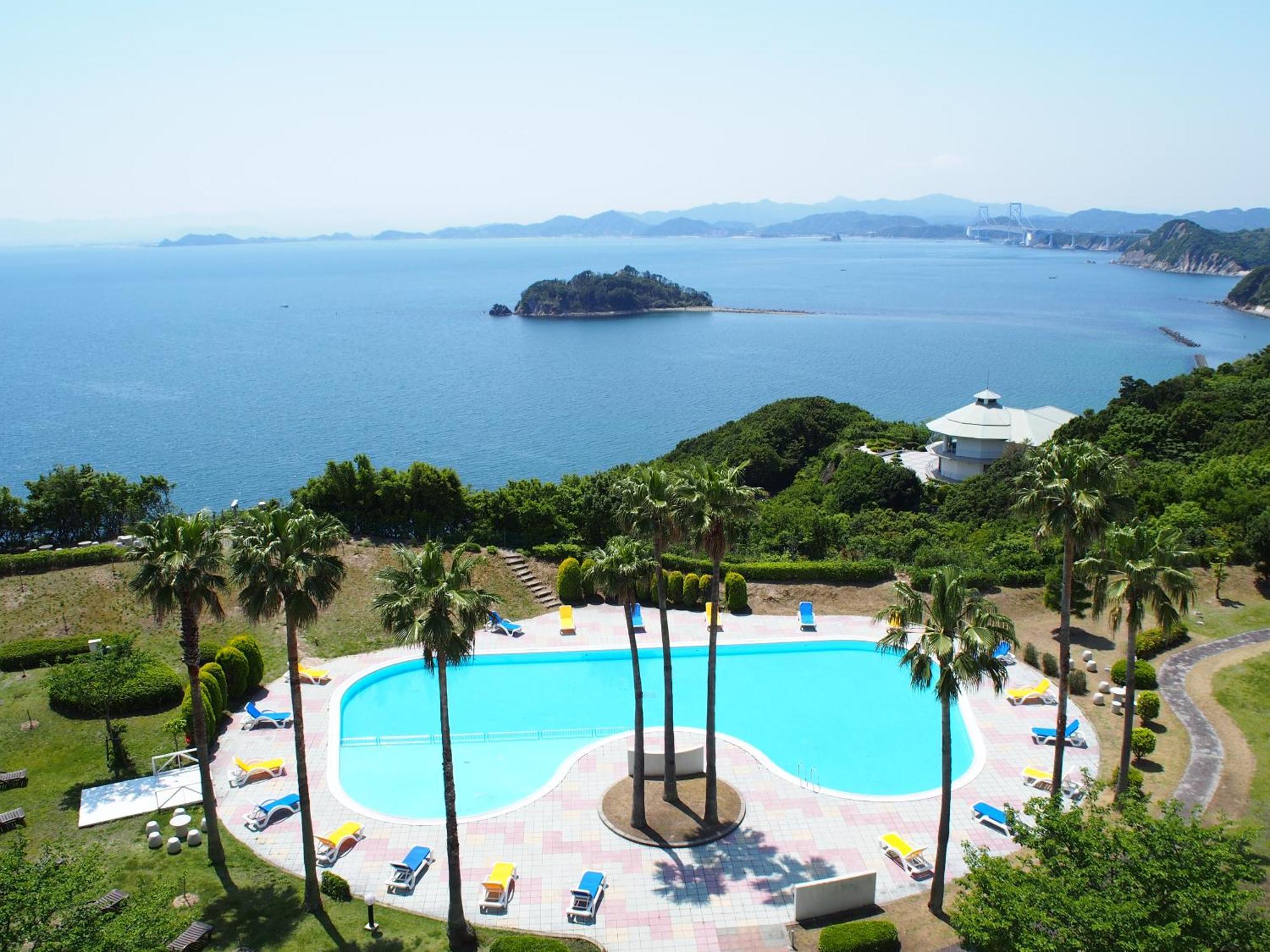 Grand Mercure Awaji Island Resort & Spa Minamiawaji Екстериор снимка