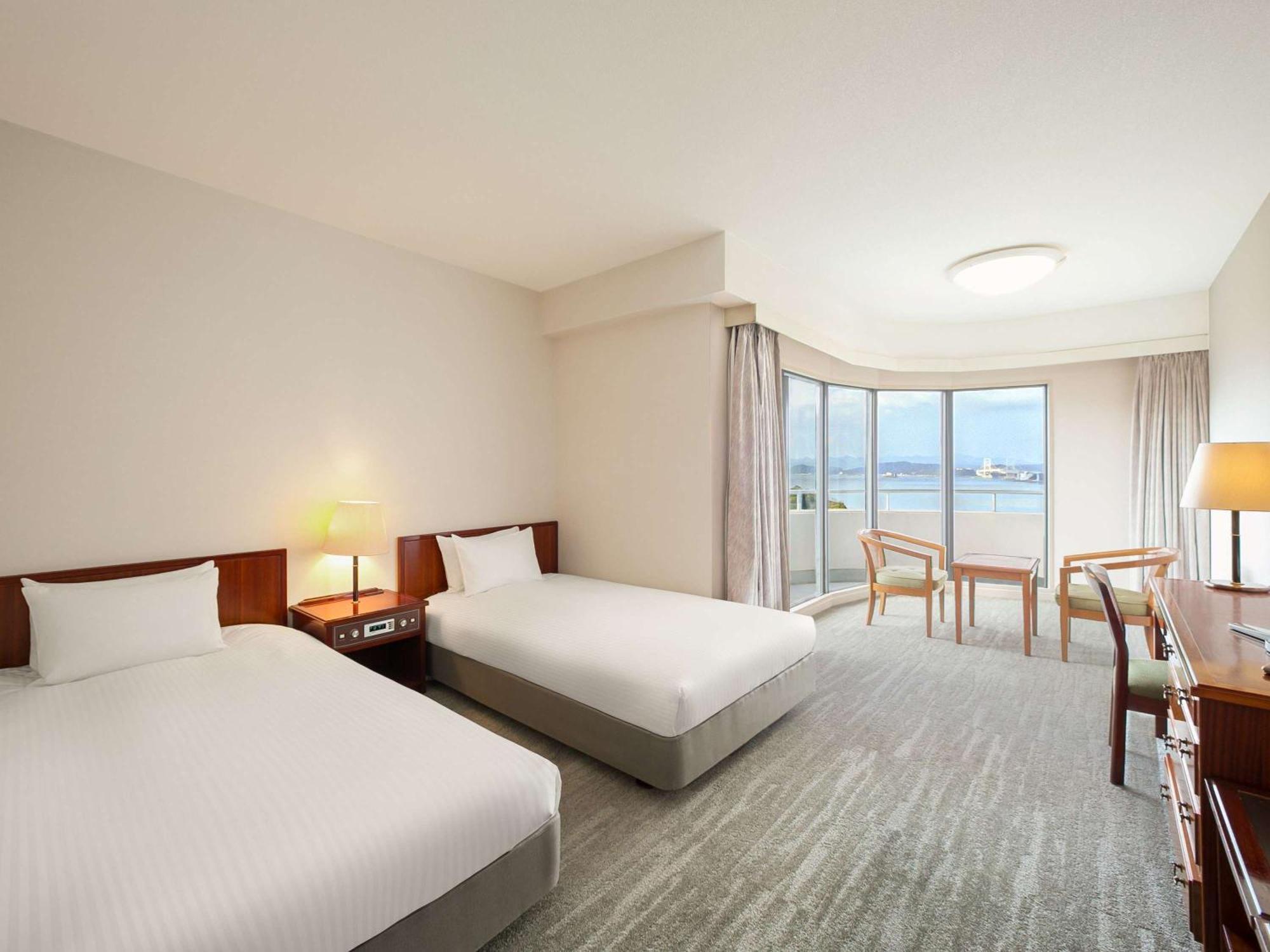 Grand Mercure Awaji Island Resort & Spa Minamiawaji Екстериор снимка